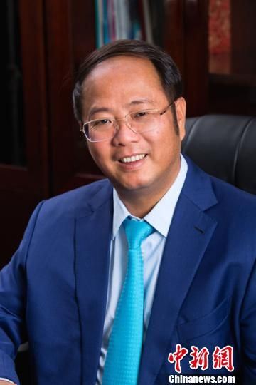 黄向墨近照。　钟欣　摄