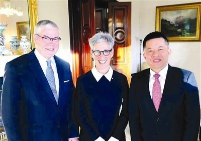 琳达·德绍总督夫妇在澳大利亚总督府会见陈玉树