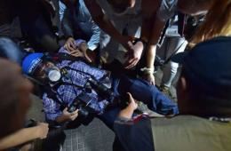巴西多地爆发抗议世界杯游行 记者被爆震弹震晕