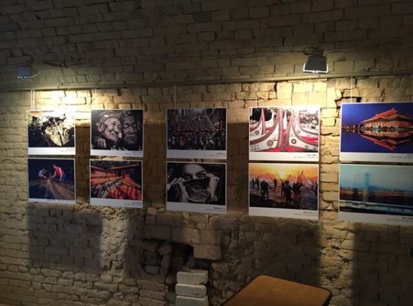 丝路中国—中乌建交二十五周年专题展在基辅开幕 丝路中国—中乌建交二十五周年专题展在基辅开幕