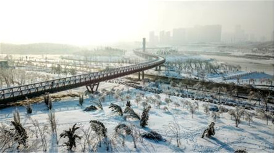 引得翠玉冰_建成月蟾宫_——长春冰雪新天地负责人的跨界冰雪奇缘