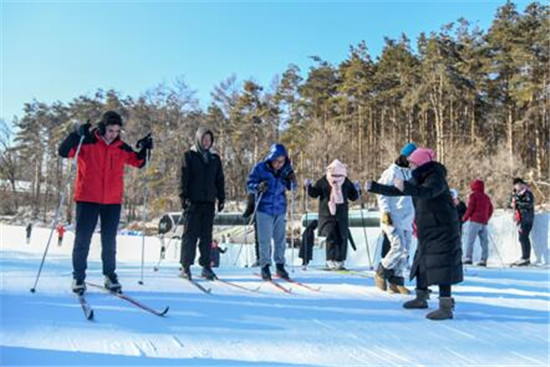 引得翠玉冰_建成月蟾宫_——长春冰雪新天地负责人的跨界冰雪奇缘